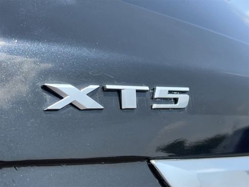 Used 2023 Cadillac XT5 Premium Luxury image 13