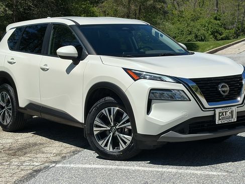 Used 2023 Nissan Rogue SV AWD/4WD image 1