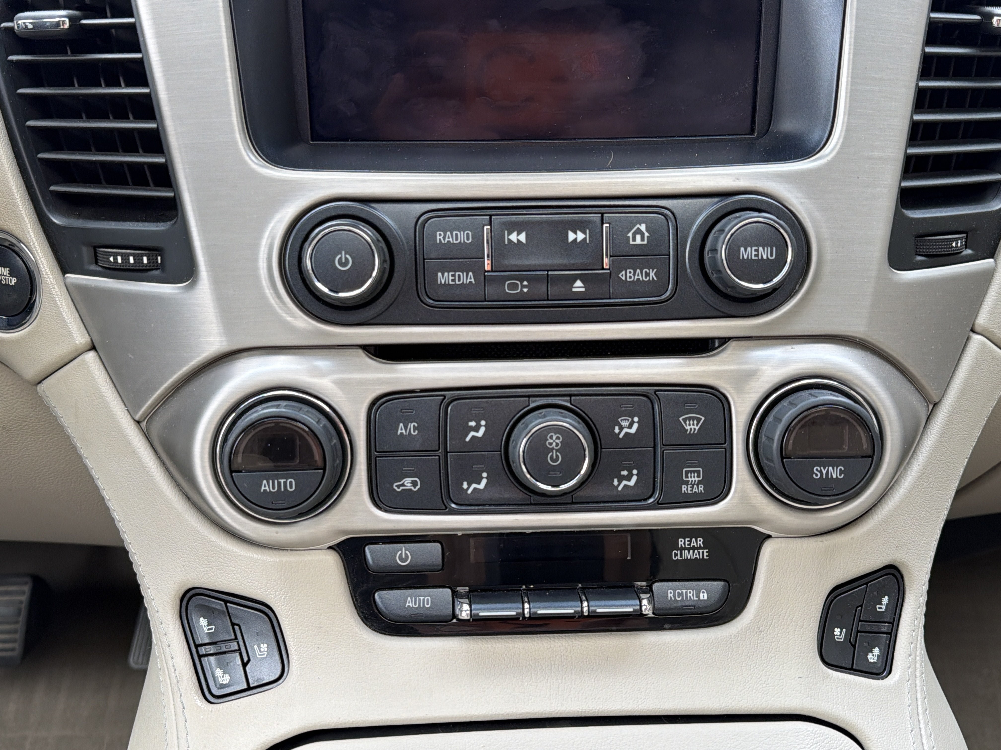 Used 2019 GMC Yukon Denali w/ Denali Ultimate Package AWD/4WD image 21