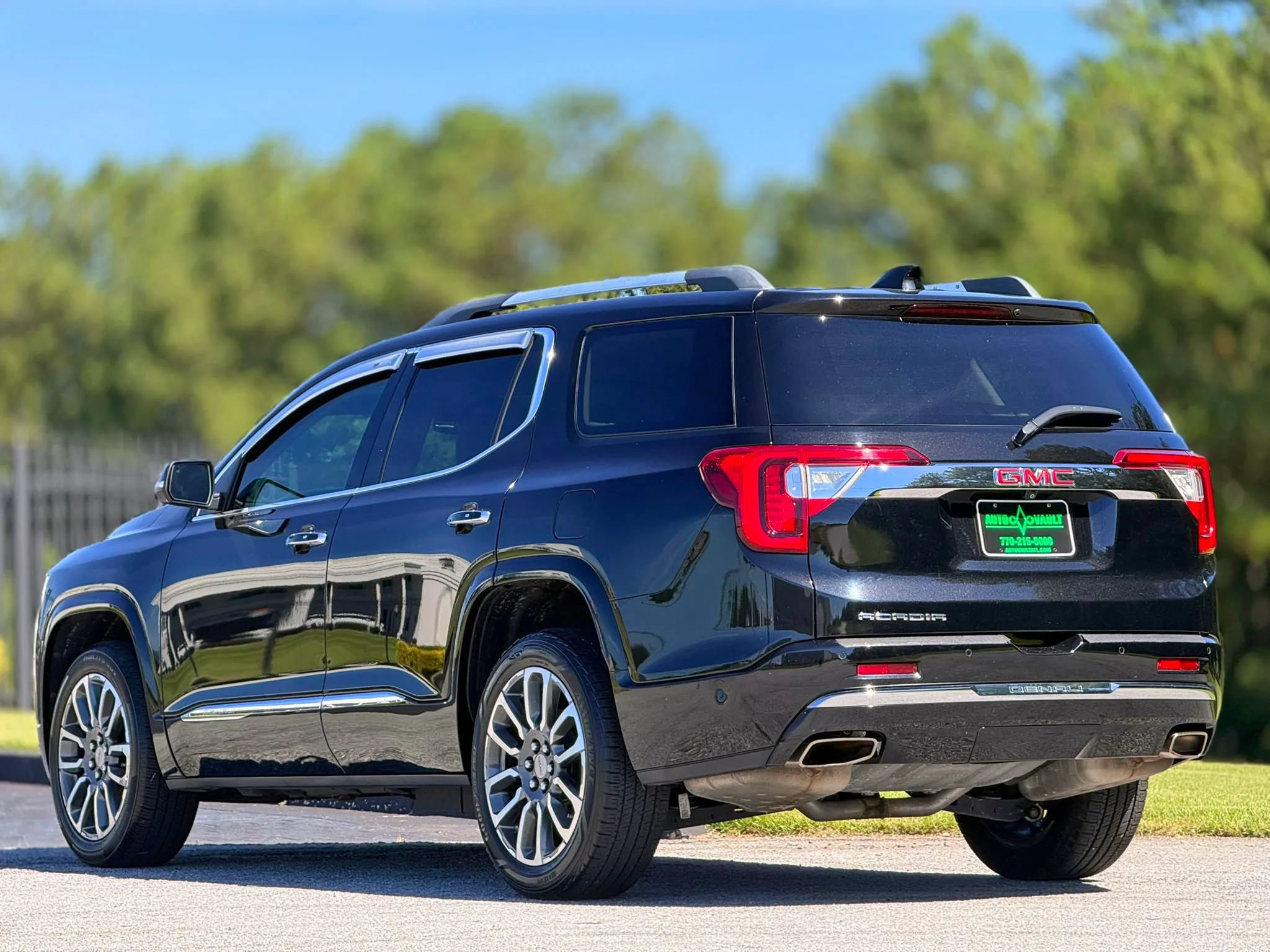 Used 2020 GMC Acadia Denali FWD image 8