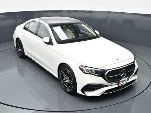 Used 2025 Mercedes-Benz E 450 4MATIC Sedan image 30