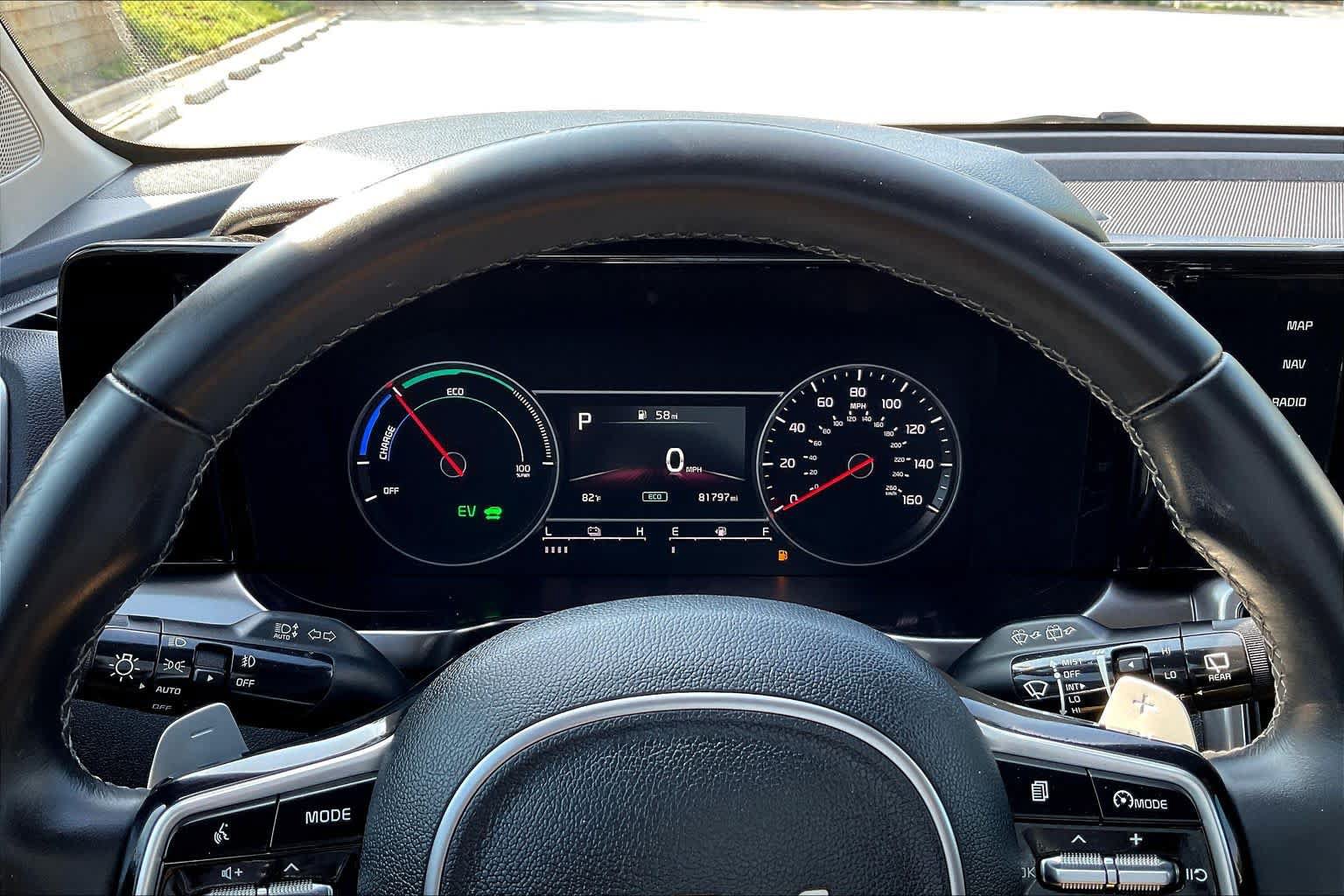 Used 2022 Kia Sorento EX w/ Panoramic Sunroof Package FWD image 26