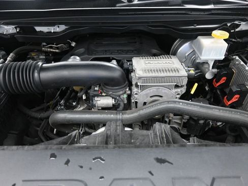 Used 2020 RAM 1500 Limited w/ Body Color Bumper Group image 29