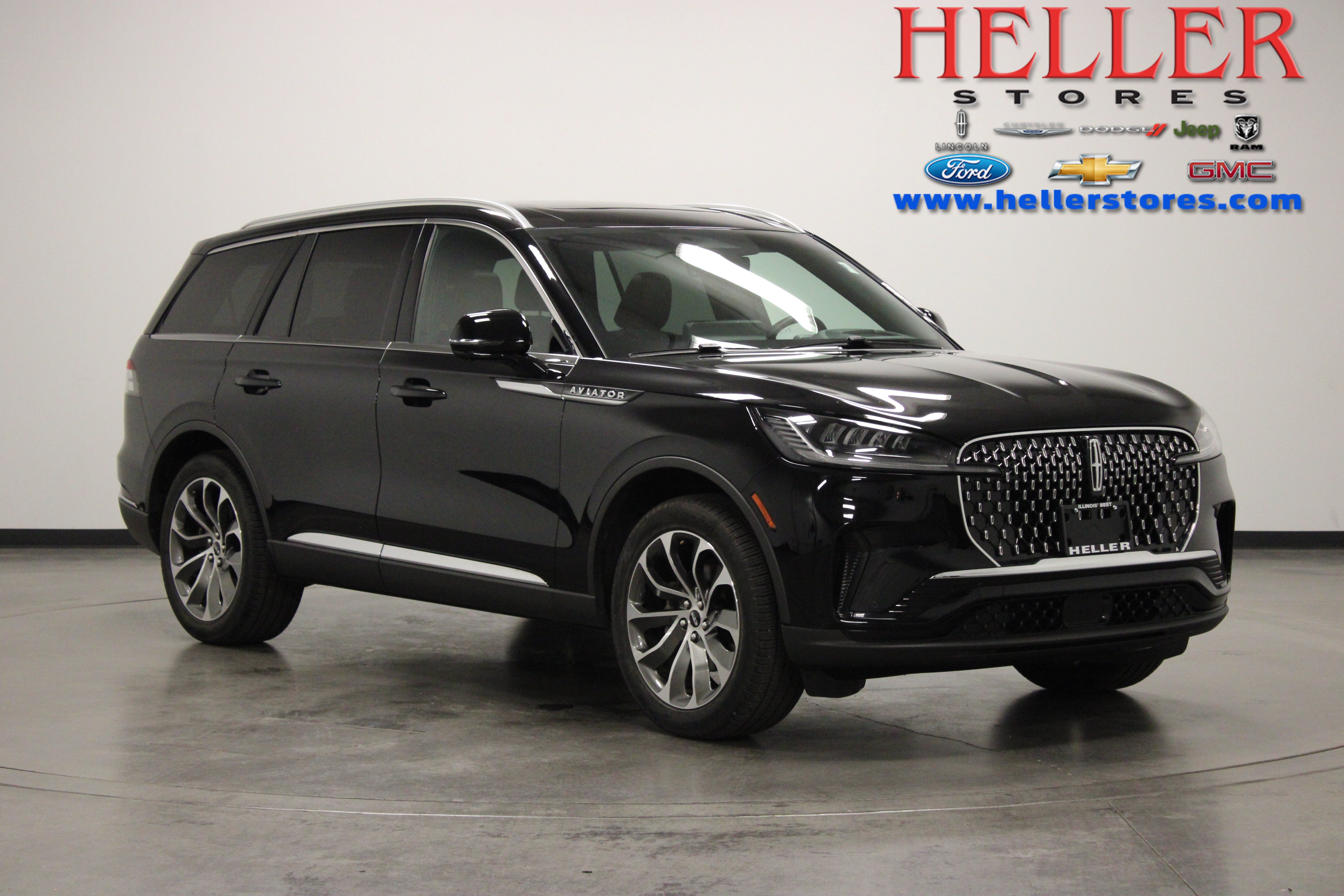 Used 2025 Lincoln Aviator Reserve AWD/4WD image 1