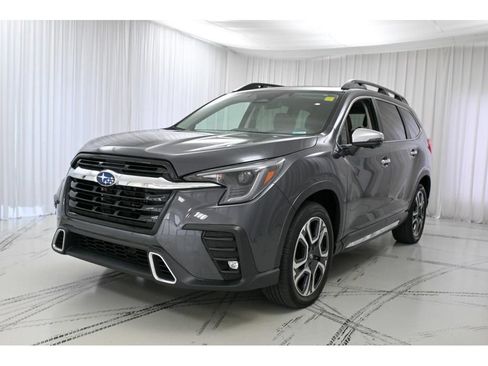 Used 2023 Subaru Ascent Touring image 4