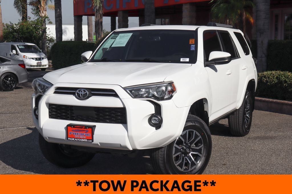 Used 2021 Toyota 4Runner SR5 AWD/4WD image 4