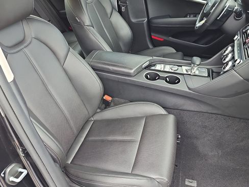 Certified 2022 Genesis G70 2.0T AWD/4WD image 18