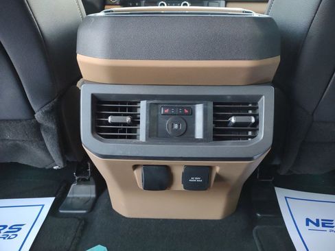 Used 2024 Ford F350 Lariat image 21