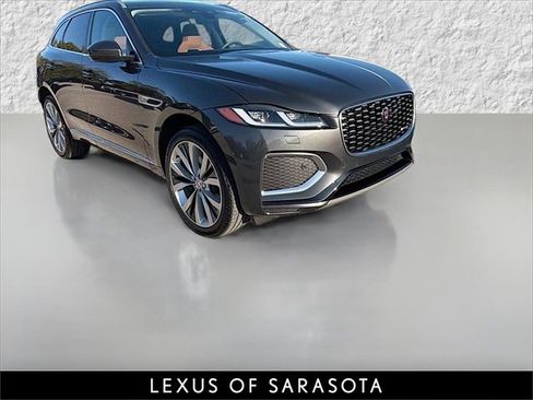 Used 2023 Jaguar F-PACE R-Dynamic S image 1