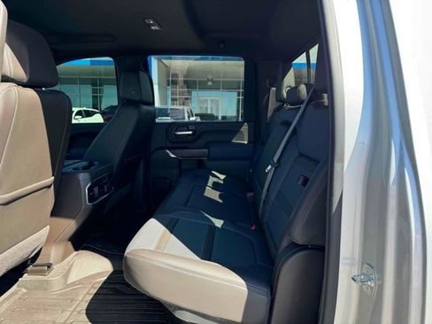 Used 2020 GMC Sierra 3500 Denali w/ Denali Ultimate Package image 17