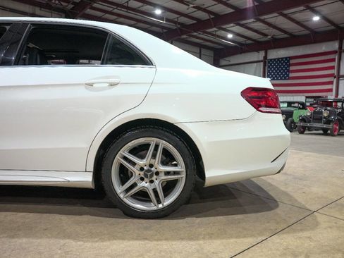 Used 2014 Mercedes-Benz E 350 E 350 Luxury 4MATIC AWD 4dr Se image 5