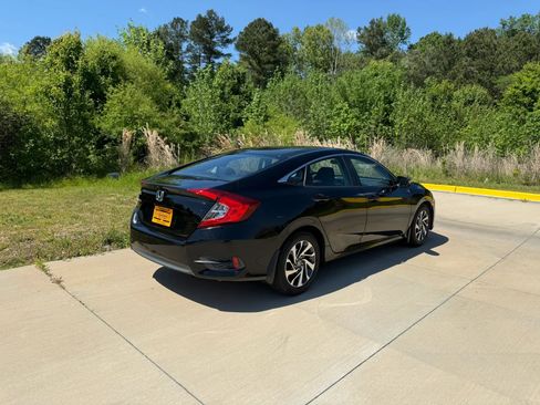 Used 2016 Honda Civic EX image 11