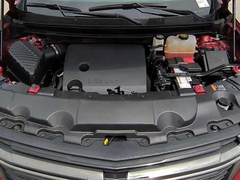 Used 2022 Chevrolet Traverse LT w/ Midnight/Sport Edition FWD image 27