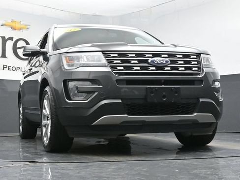 Used 2017 Ford Explorer Limited AWD/4WD image 3