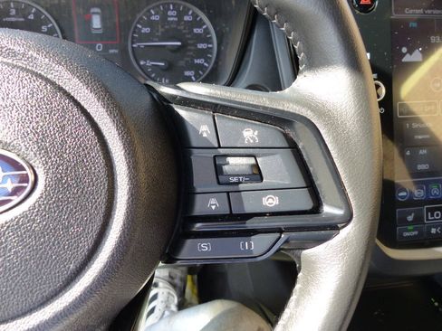 Used 2025 Subaru Forester Premium AWD/4WD image 28