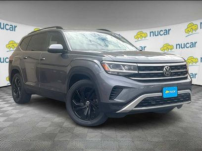 Used 2022 Volkswagen Atlas SE w/ Black Wheel Package