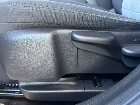 Used 2025 Chevrolet Trax LS FWD image 19