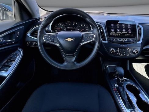 Used 2024 Chevrolet Malibu LT image 8