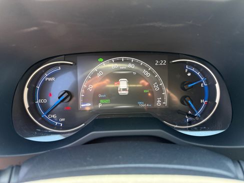 Used 2023 Toyota RAV4 LE AWD/4WD image 11