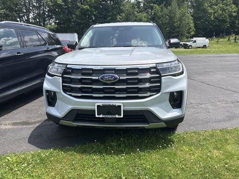 Used 2026 Ford Explorer Active w/ Active Comfort Package AWD/4WD image 1