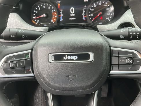Certified 2024 Jeep Compass Latitude image 12