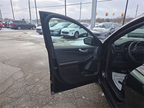 Certified 2024 Ford Escape ST-Line w/ Tech Pack #1 image 33