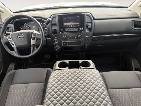 Used 2024 Nissan Titan SV AWD/4WD image 10