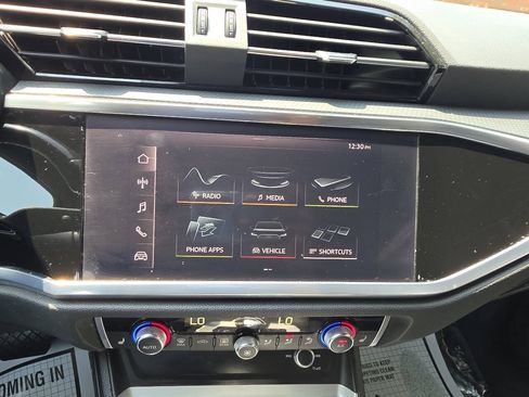 Used 2021 Audi Q3 2.0T Premium AWD/4WD image 16