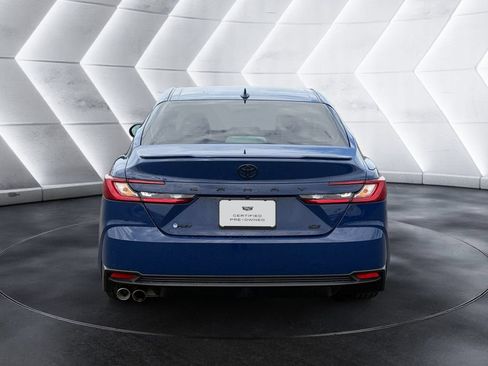 Used 2025 Toyota Camry SE FWD image 4