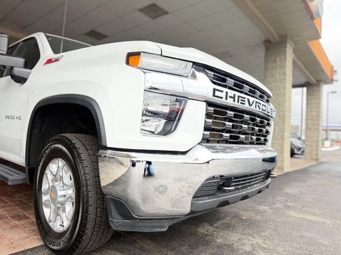 Used 2023 Chevrolet Silverado 2500 LT AWD/4WD image 23