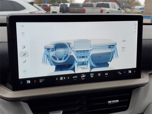 Used 2025 Ford Explorer Active w/ Active Comfort Package image 25