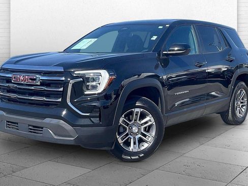Used 2025 GMC Terrain Elevation FWD image 13