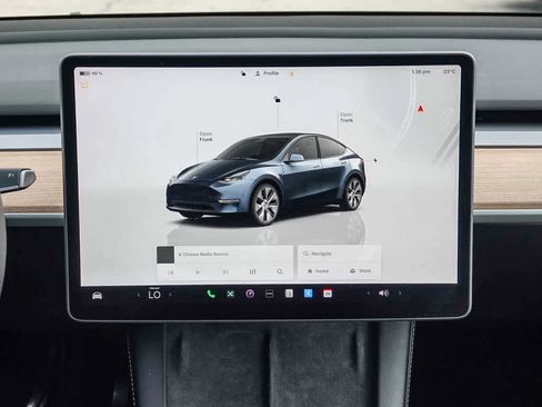 Used 2024 Tesla Model Y Long Range AWD/4WD image 12