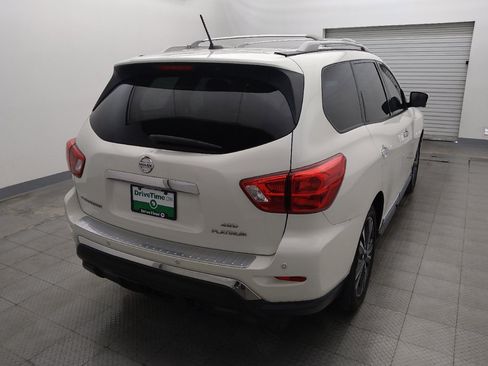 Used 2017 Nissan Pathfinder Platinum w/ Family Entertainment Package AWD/4WD image 7