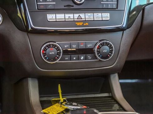 Used 2018 Mercedes-Benz GLS 450 4MATIC w/ Premium Package image 36