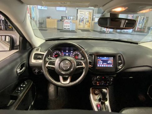 Used 2018 Jeep Compass Latitude w/ Popular Equipment Group AWD/4WD image 28