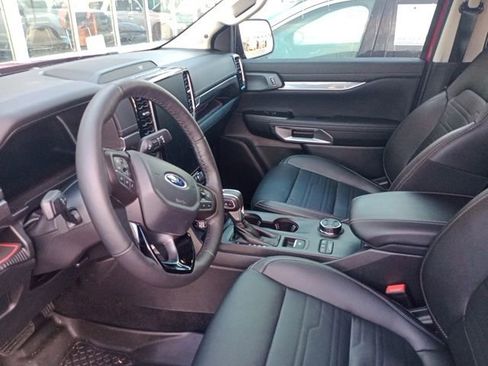 Used 2025 Ford Ranger Lariat w/ FX4 Off-Road Package image 14