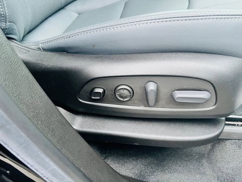 Used 2022 Buick Enclave Premium w/ Experience Buick Package image 43