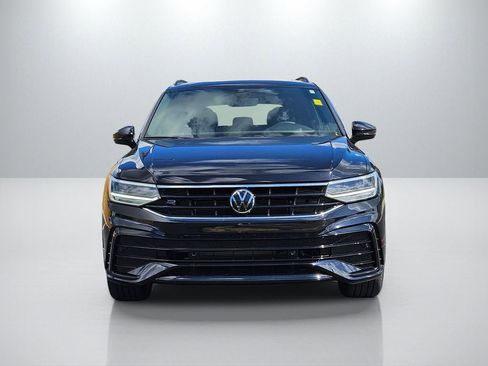 Used 2024 Volkswagen Tiguan SE R-Line w/ MDO Package, Three-Row FWD image 2