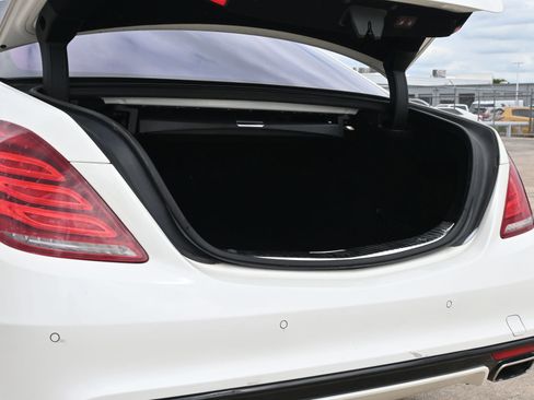 Used 2015 Mercedes-Benz S 550 Sedan image 21