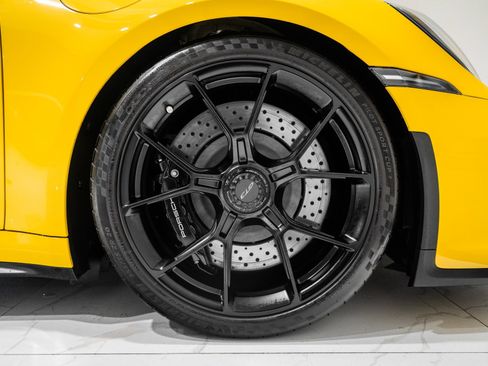 Used 2022 Porsche 911 GT3 image 17