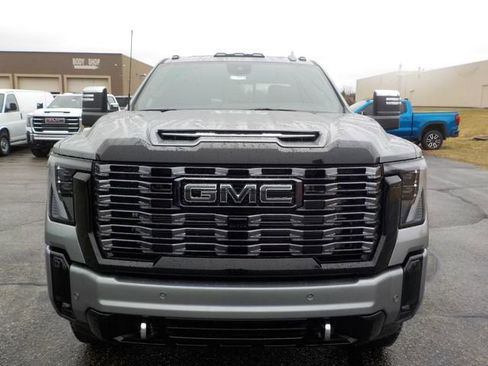 New 2026 GMC Sierra 2500 Denali Ultimate AWD/4WD image 13