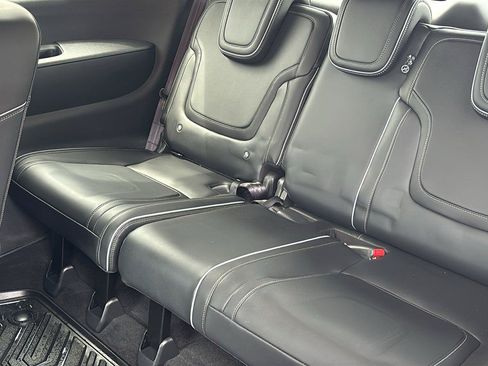 Used 2025 INFINITI QX80 Luxe RWD image 19