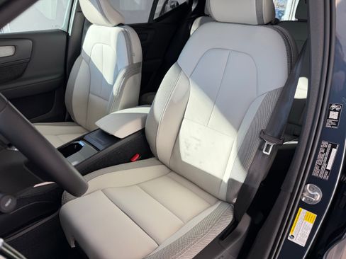 New 2026 Volvo EX40 Plus w/ Climate Package image 15