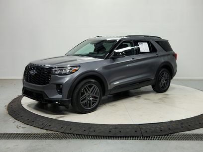 Used 2025 Ford Explorer ST-Line w/ ST-Line Street Pack