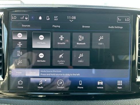 Used 2023 Chrysler Pacifica Touring-L FWD image 23