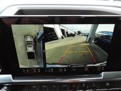 New 2026 GMC Sierra 1500 SLT image 29