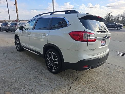 Certified 2025 Subaru Ascent Limited image 8
