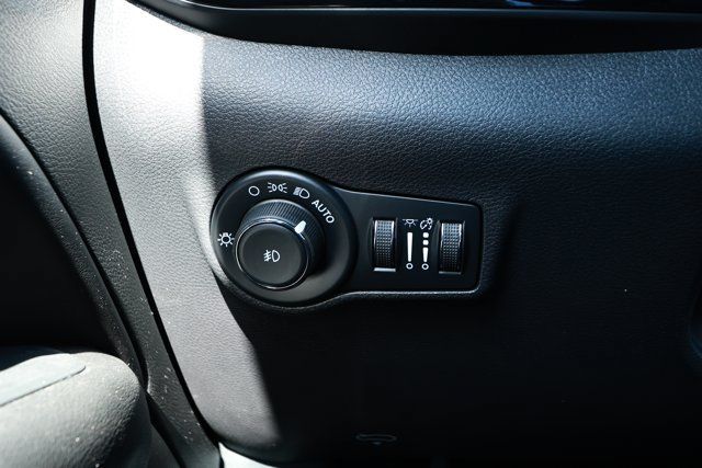New 2026 Jeep Compass Latitude AWD/4WD image 15