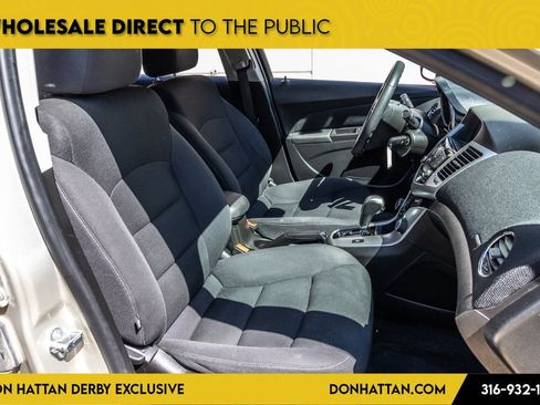 Used 2016 Chevrolet Cruze LT FWD image 19